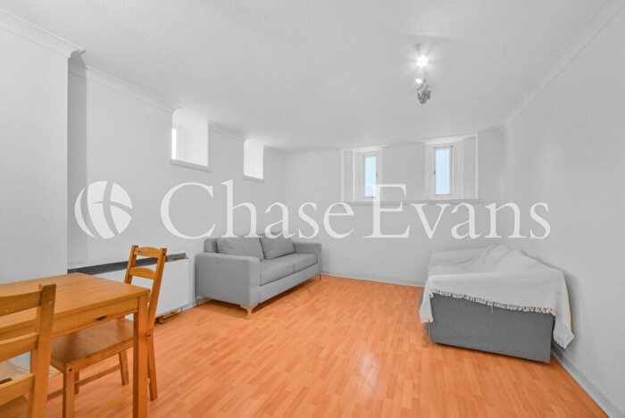 1 Bedroom Flat To Rent In St. Leonards Road, Poplar, London, E14