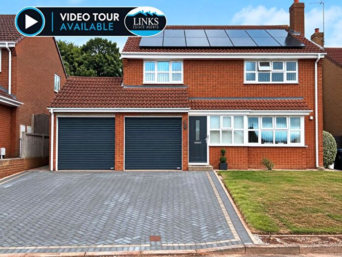 4 Bedroom Detached House For Sale In Lincoln Close, Exmouth, EX8