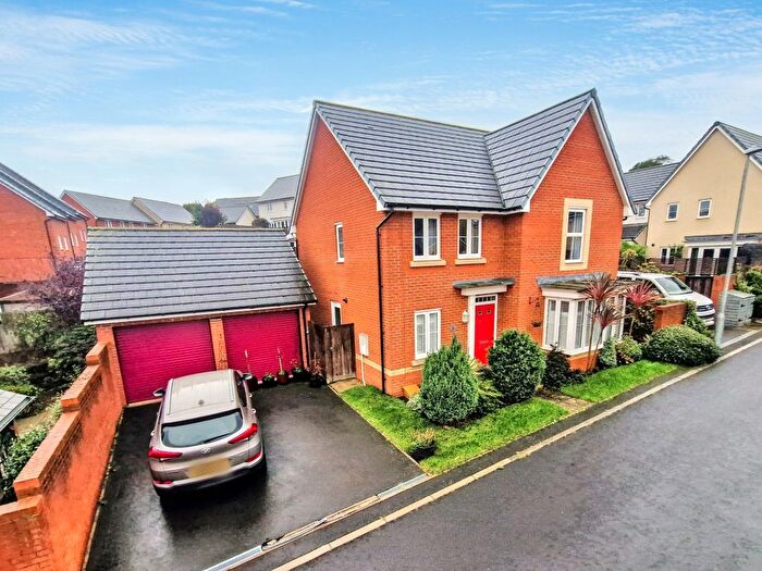 4 Bedroom Detached House For Sale In Honeysuckle Drive, Dawlish, EX7