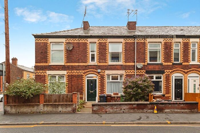 3 Bedroom Terraced House For Sale In Hardcastle Road, Stockport, Greater Manchester, SK3