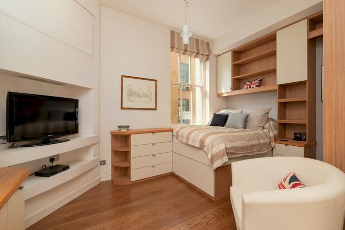 Studio To Rent In Great Windmill Street, London, W1D