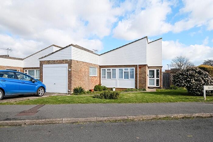 2 Bedroom Bungalow For Sale In Ellis Way, Pagham Bognor Regis, West Sussex, PO21