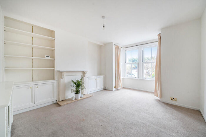 3 Bedroom Semi-Detached House For Sale In Woking Road, Guildford, GU1