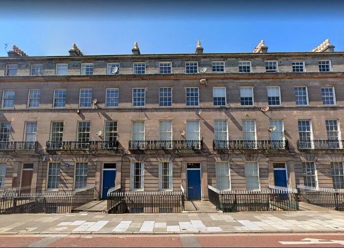 2 Bedroom Flat To Rent In A Hamilton Square, Birkenhead, CH41