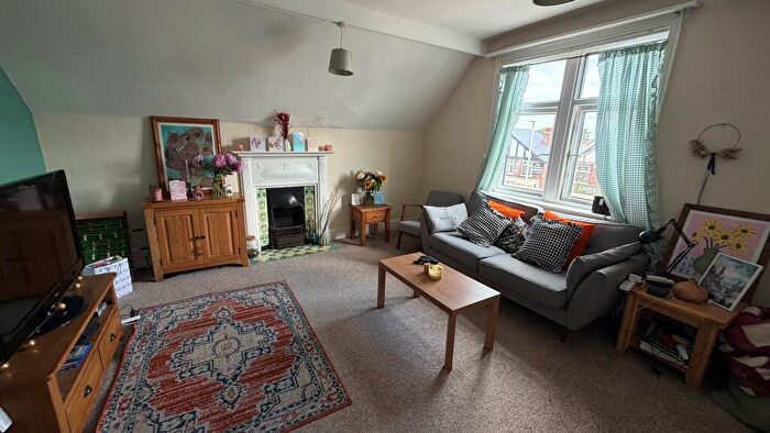 2 Bedroom Flat To Rent In Melton Road, West Bridgford, Nottingham, NG2