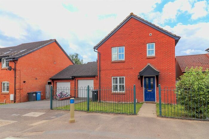 3 Bedroom Detached House To Rent In Malyon Road, Hadleigh, Suffolk, IP7