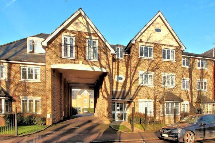 1 Bedroom Apartment To Rent In Woking, GU21