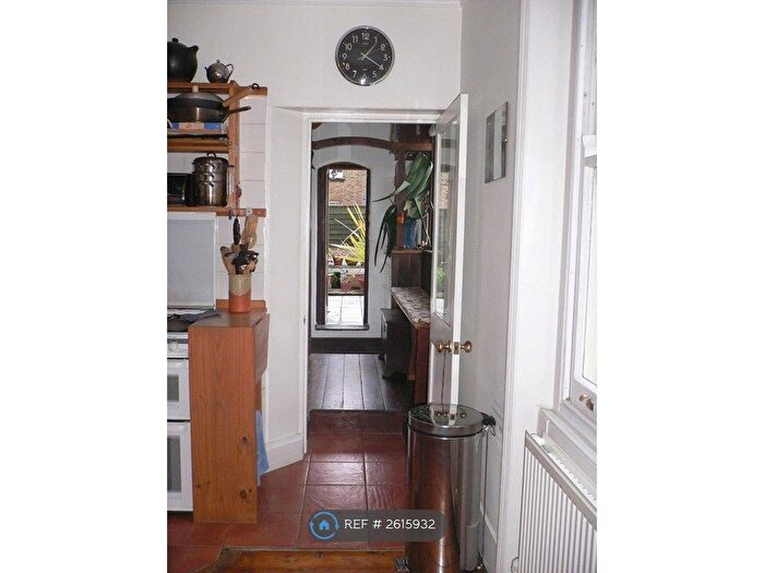 1 Bedroom Flat To Rent In Peacock Street, London, SE17