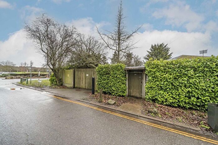 Studio To Rent In Greenlands Lane, London, NW4