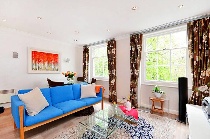 1 Bedroom Flat To Rent In Brompton Square, Knightsbridge, London, SW3