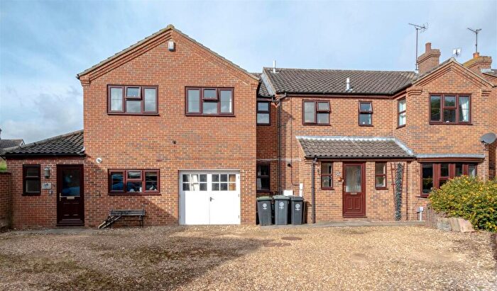 7 Bedroom Detached House For Sale In Victoria Close, Rushden, NN10