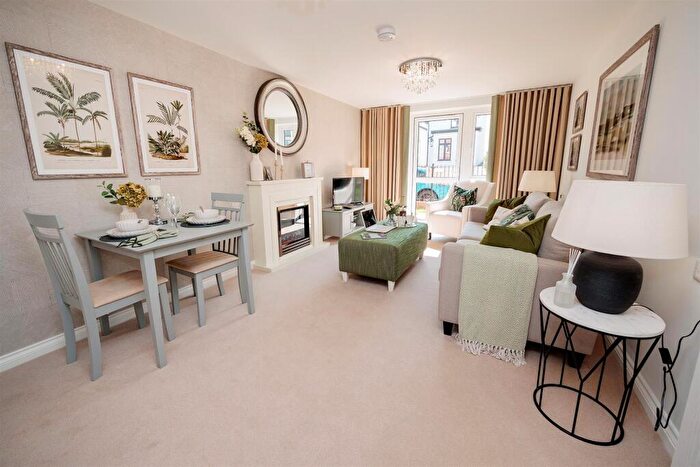 1 Bedroom Retirement Property To Rent In Coronation Lodge, Grange Road, West Kirby, The WIrrell, CH48