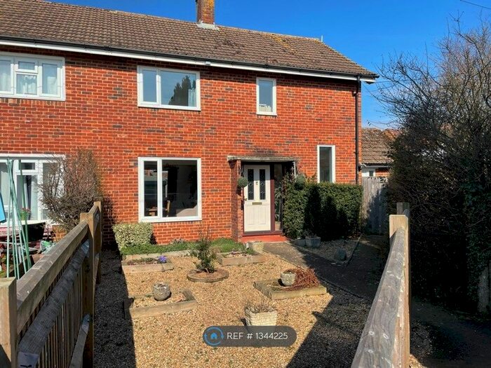 3 Bedroom Semi-Detached House To Rent In Drage Road, East Peckham, TN12