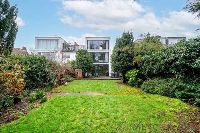 5 Bedroom Terraced House For Sale In Alverstone Road, Queens Park, NW2