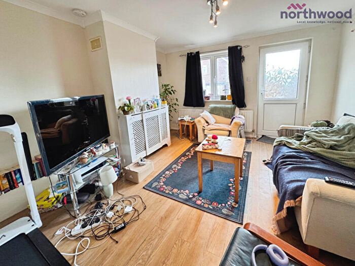 1 Bedroom Terraced House To Rent In Chapel Crescent, SO19