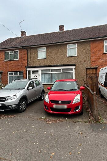 2 Bedroom Terraced House For Sale In Gooshays Drive, Romford, RM3