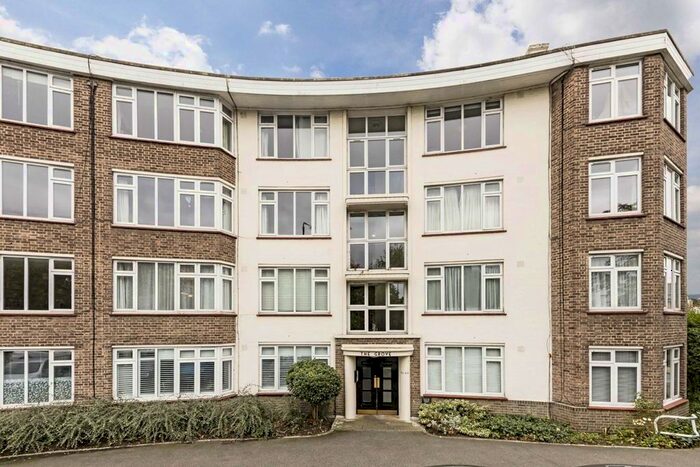 2 Bedroom Flat To Rent In The Grove, St. Margarets Road, St Margarets, Twickenham, TW1