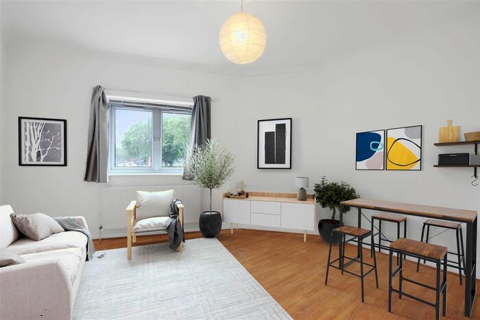 2 Bedroom Flat To Rent In Westbury Arcade, Westbury Avenue, London, N22