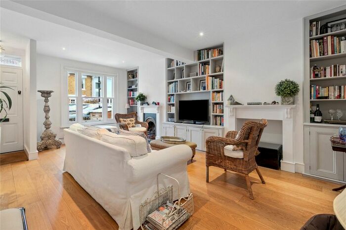 3 Bedroom Terraced House To Rent In Thorne Street, London, SW13