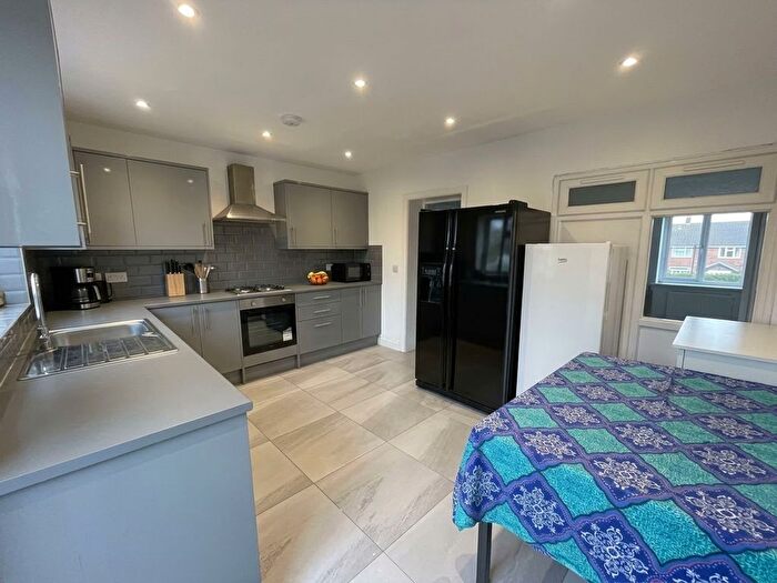 6 Bedroom Terraced House To Rent In Mildred Avenue, Hayes, UB3