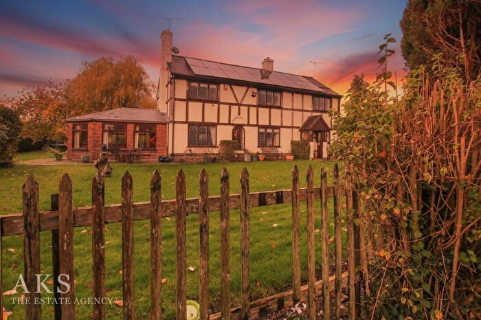 4 Bedroom Detached House For Sale In Hatton Fields, Hilton, DE65