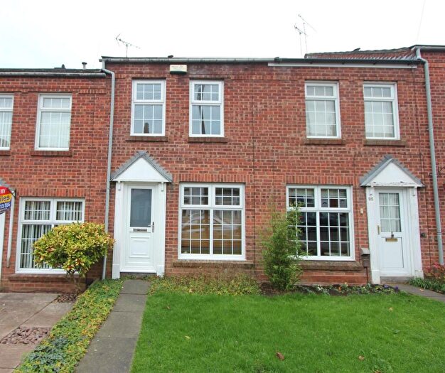 2 Bedroom Town House To Rent In Queens Road, Hinckley, Leicestershire, LE10