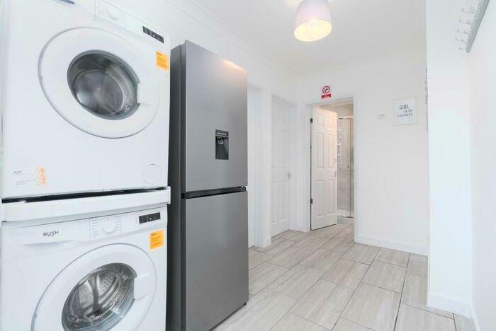 6 Bedroom Semi-Detached House To Rent In Rydal Close, Norwich, NR5