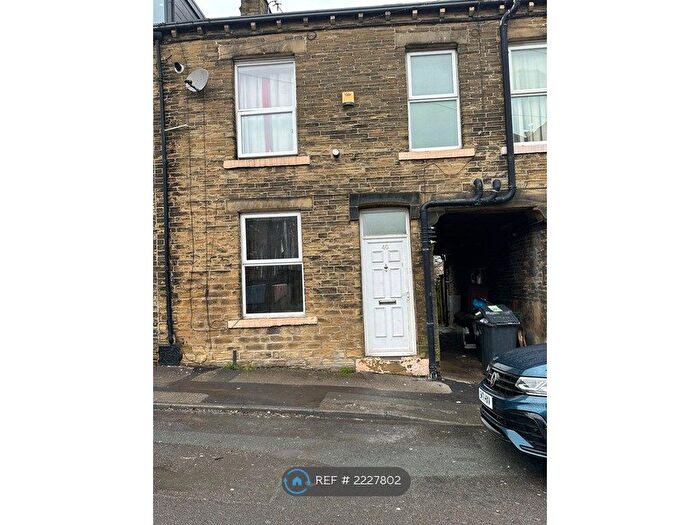 1 Bedroom Terraced House To Rent In Haycliffe Road, Bradford, BD5