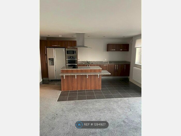 2 Bedroom Flat To Rent In Cantilever Gardens, Warrington WA4