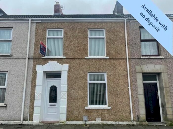 3 Bedroom Property To Rent In Old Castle Road, Llanelli, SA15