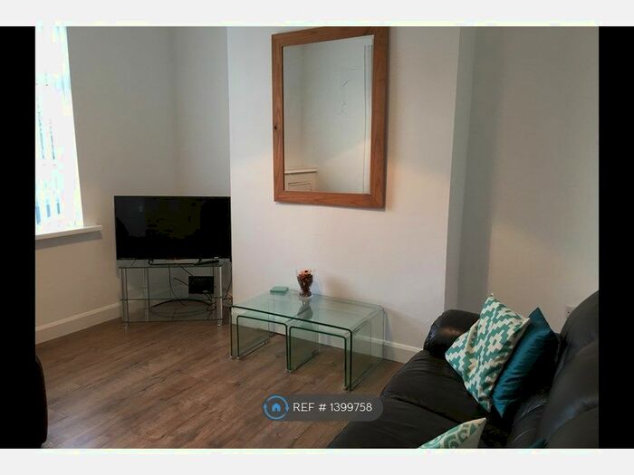 2 Bedroom Terraced House To Rent In Averill Street, Manchester, M40