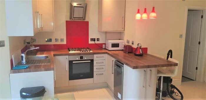 2 Bedroom Flat To Rent In Pinner Road, North Harrow, Harrow, HA1