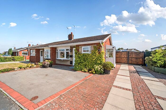 2 Bedroom Semi-Detached Bungalow For Sale In Greenacres Crescent, Brayton, YO8