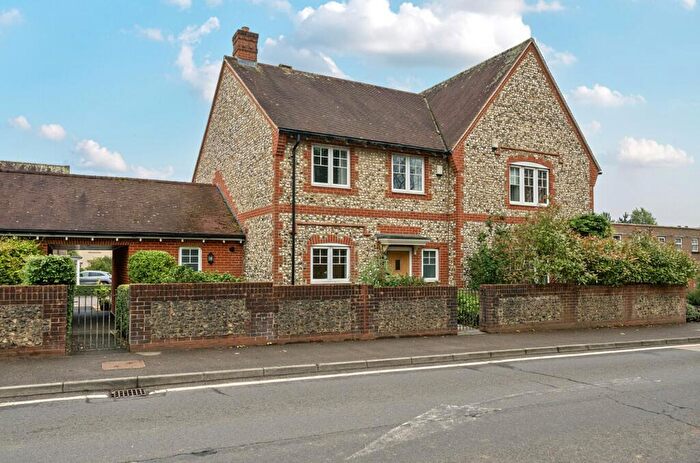 3 Bedroom Semi-Detached House For Sale In Oakford Park, Halnaker, PO18