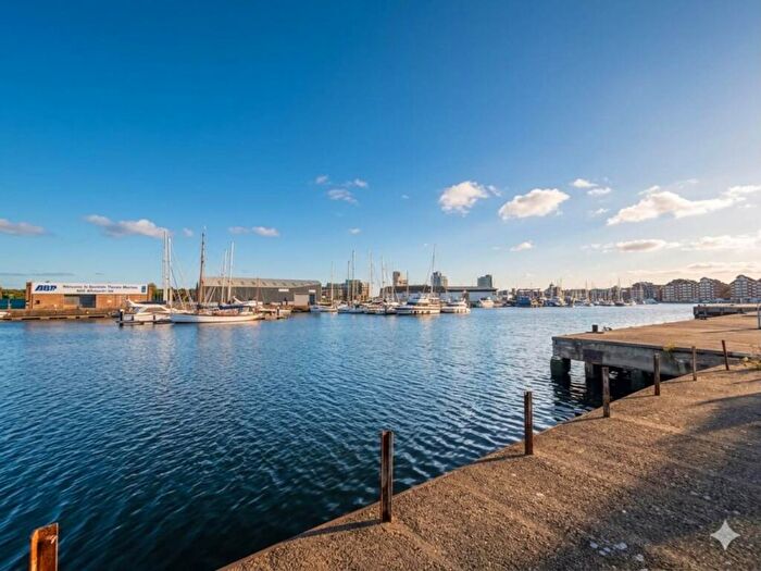 2 Bedroom Flat For Sale In Neptune Marina, Coprolite Street, IP3