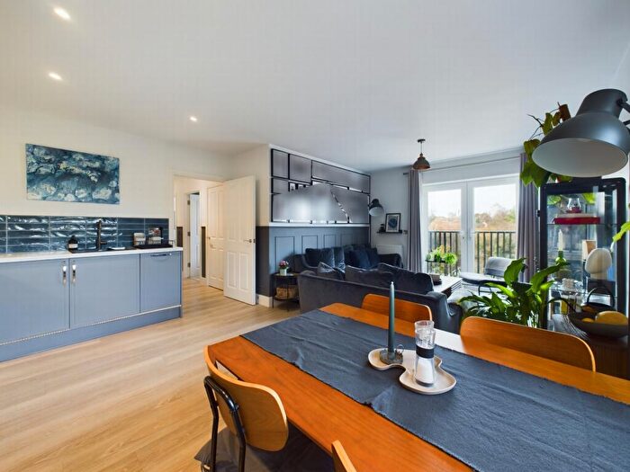 2 Bedroom Flat For Sale In Franklands Village, Haywards Heath, RH16