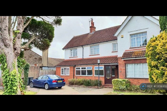 5 Bedroom Detached House To Rent In Eastbourne Road, Eastbourne, BN20