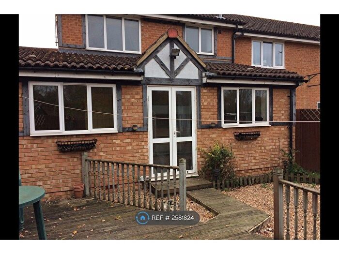 2 Bedroom End Of Terrace House To Rent In Briarwood Close, Feltham, TW13