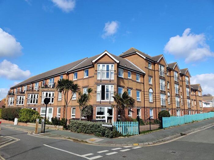 1 Bedroom Retirement Property For Sale In Currie Road, Sandown, PO36