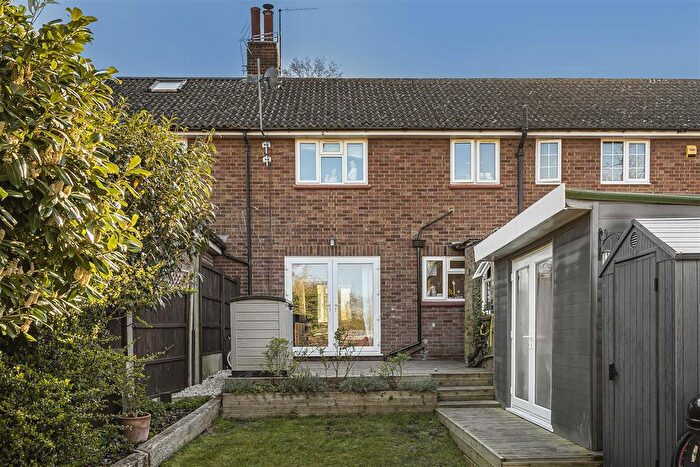 3 Bedroom Terraced House For Sale In Barleycroft, Waterford, SG14