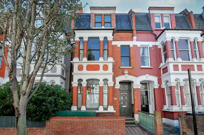 5 Bedroom Terraced House For Sale In Carysfort Road, Stoke Newington, N16