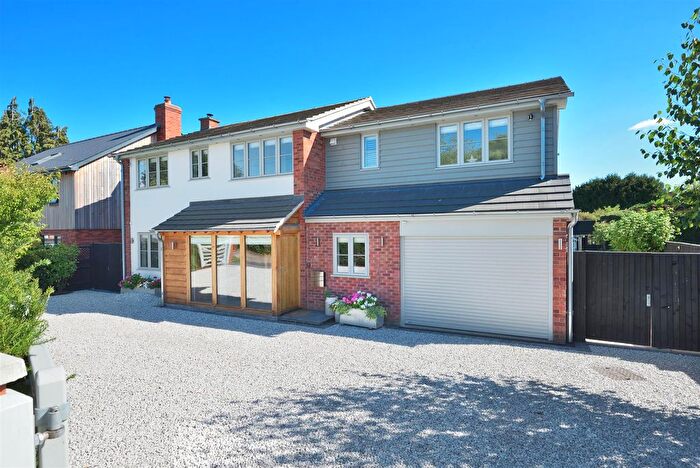4 Bedroom Detached House For Sale In Holbrook Close, Hereford, HR1