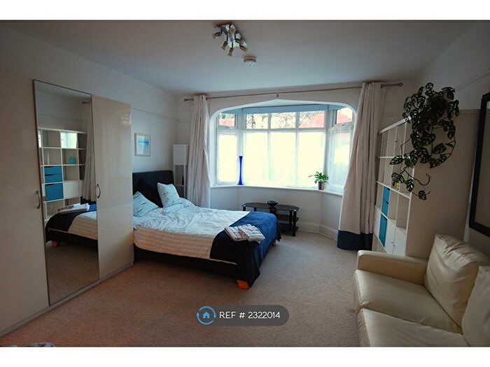 Studio To Rent In Westbourne, Bournemouth, BH4