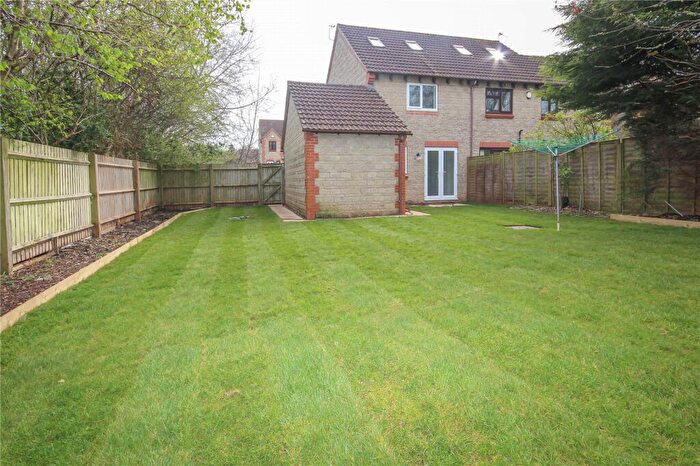 3 Bedroom Semi-Detached House To Rent In Holly Lodge Close, Speedwell, Bristol, BS5