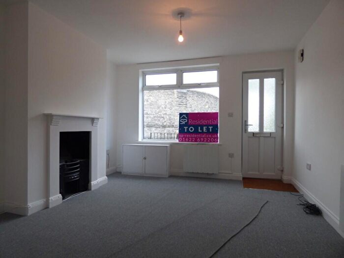 2 Bedroom End Of Terrace House To Rent In Lower Boxley Road, Maidstone, Kent, ME14