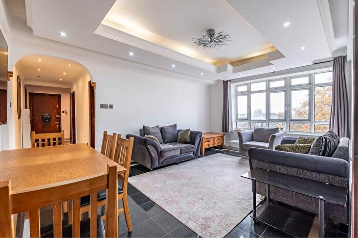 3 Bedroom Flat For Sale In Portsea Place, London, W2
