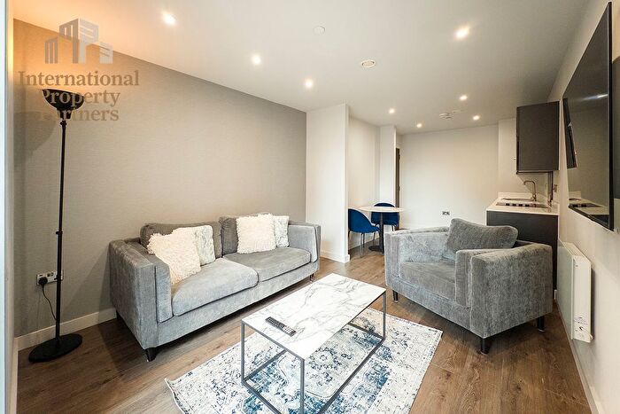 1 Bedroom Flat To Rent In Parliament Square, Crump Street, Liverpool, L1