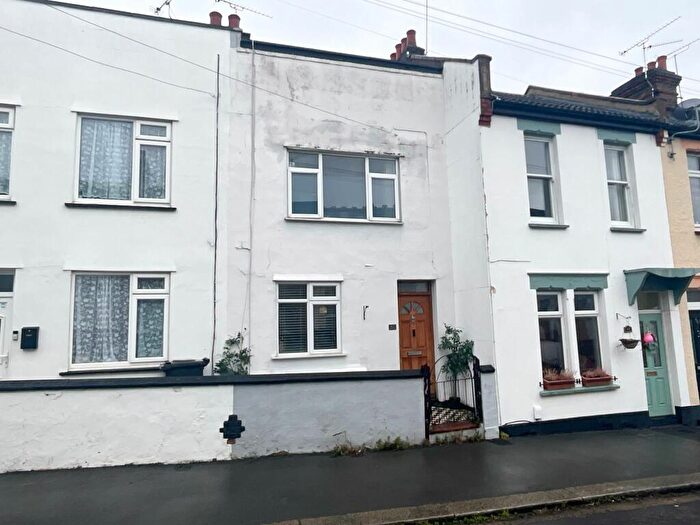 2 Bedroom Terraced House To Rent In Brighton Avenue, Southend-on-Sea, SS1