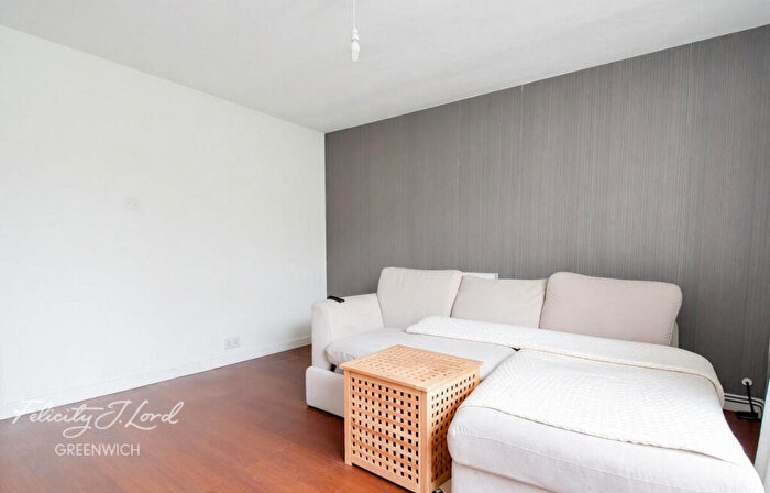 3 Bedroom Apartment To Rent In Charlton Lane, London, SE7