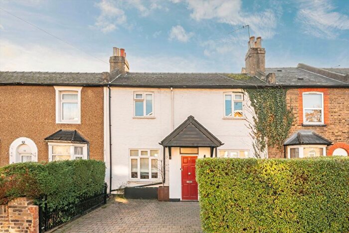 2 Bedroom Terraced House To Rent In East Road, Kingston, KT2